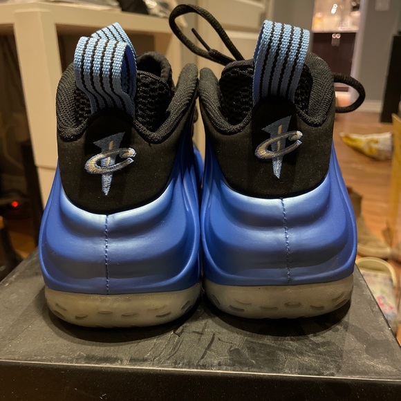 Size 11 Nike Air Foamposite One (UNC) - Picture 3 of 5